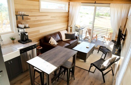 Escalante Apartment | Luxury 2 BR Tiny Home | Grand Staircase Views