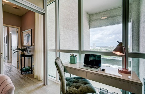 Coconut Grove Apartment | Luxury 2-story Penthouse located in Coconut Grove Hotel-includes Parking