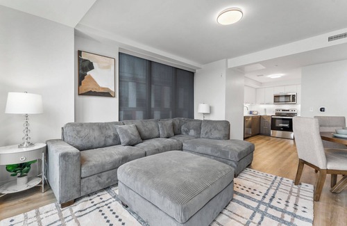 Allston Apartment | Luxury 2bd/2ba near Harvard 0923