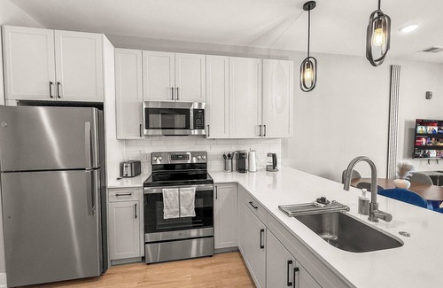 Northern Liberties Apartment | Luxury 2BD | 4 Beds | Northern Liberties