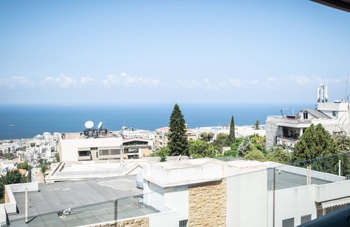 Naqqache House | Luxury 2BD Apartment with Panoramic Sea View