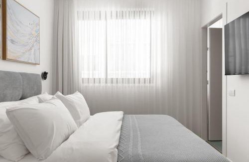 Tel Aviv Promenade Apartment | Luxury 2BD Beach Apartment 525