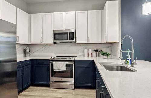 Deep Ellum Apartment | Luxury 2BD | DT Deep Ellum | 3 Beds | Free Parking