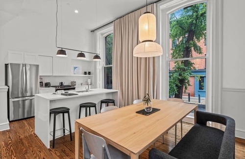 Fitler Square Apartment | Luxury 2BD Rittenhouse Sq. - Hosted By Stay Rafa