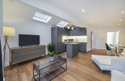 Elephant and Castle Apartment | Luxury 2BedRoom and 2BathRoom Flat With Patio Central London!
