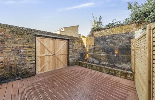 Elephant and Castle Apartment | Luxury 2BedRoom and 2BathRoom Flat With Patio Central London!