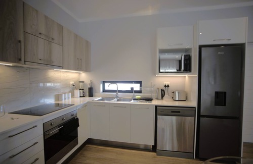Greater Johannesburg Metropolitan Area Apartment | Luxury 2BR/2BA in The Monroe, SA