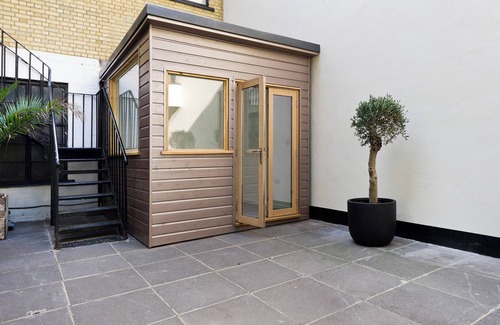 Belgravia Apartment | Luxury 2BR Belgravia Flat with Private Gardens— Walk to Harrods & Hyde Park