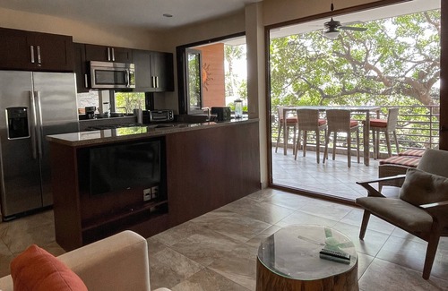 Amapas Condo | Luxury 2BR Condo at Pinnacle in the Romantica Zone