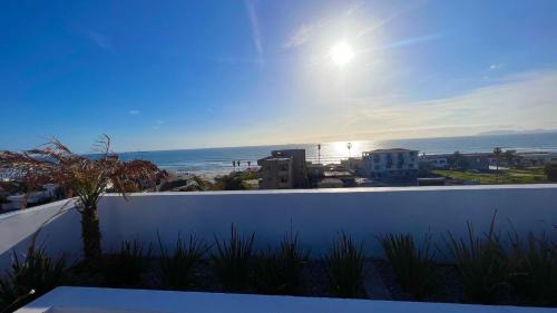 Reforma Apartment | Luxury 2BR Condo Rosarito (E)