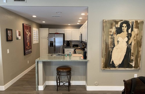 North Scottsdale Condo | Luxury 2BR Condo.