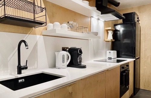 Colville Apartment | Luxury 2BR Flat in Hip Notting Hill