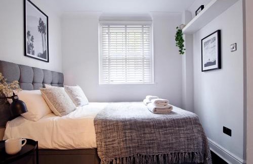 Colville Apartment | Luxury 2BR Flat in Hip Notting Hill