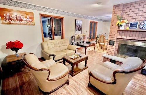 York Regional Municipality Apartment | Luxury 2BR home in Newmarket