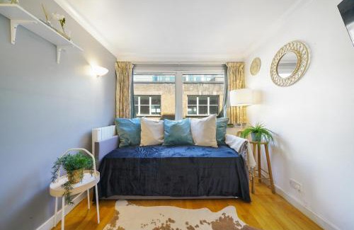 Fitzrovia Apartment | Luxury 2BR - Steps from Oxford Circus & Soho