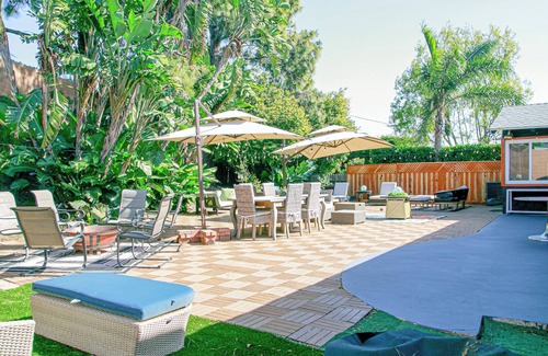 Ladera Heights House | Luxury 3+3 with Car + Chef Option