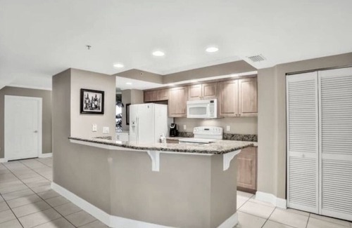 Daytona Beach Shores Condo | Luxury 3 bedrm Oceanview Condo on Daytona Beach Shoreline!