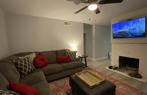 Carmichael House | Luxury 3 Bd 3 Ba House All New Interior Pets Welcome Free Parking