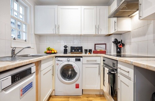 Westminster Apartment | Luxury 3-Bed 2bth Near Big Ben & Westminster Abbey