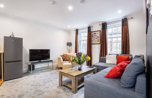 Westminster Apartment | Luxury 3-Bed 2bth Near Big Ben & Westminster Abbey