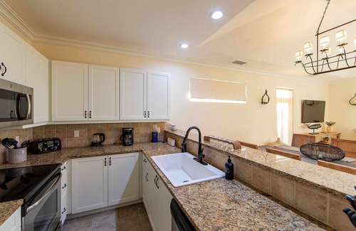 Leeward Settlement Condo | Luxury 3-Bed Condo in Leeward! 5 minute walk to the beach