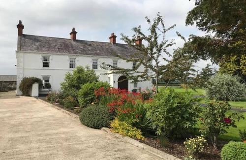 Craigavon Apartment | Luxury 3 Bed Cottages near Hillsborough Palaces