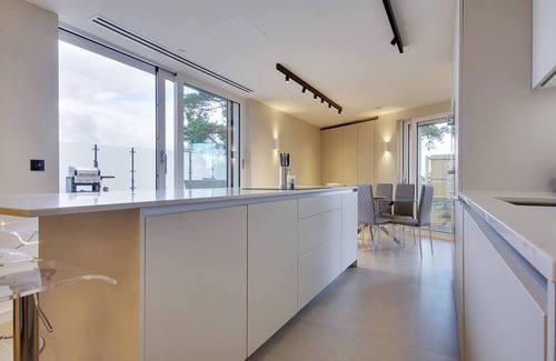 Sandbanks Apartment | Luxury 3 bed flat with large terrace & sea views