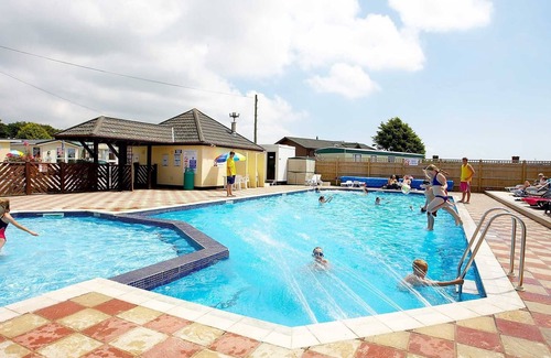 Netley House | Luxury 3 bed mobile home on the sea