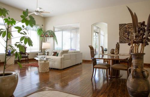 Talon Retreat House | Luxury-3 bed-Two full Master-Best Location