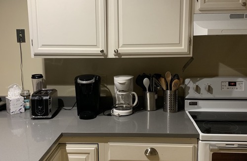 Lincoln Condo | Luxury 3 Bedrm Condo Wifi,Cable,Pool,Jacuzzi etc.
