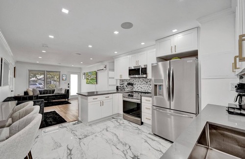 Harbordale House | Luxury 3 bedroom/2 Bathroom Smart home, Las Olas, Fort Lauderdale FL