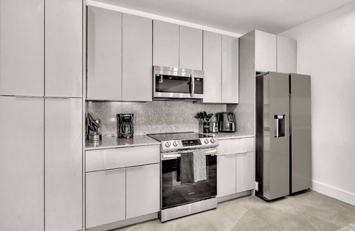 Harbordale Apartment | Luxury 3 Bedrooms APT Brand new, Perfectly located #403