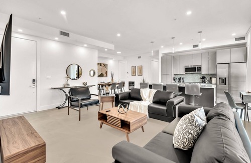 Harbordale Apartment | Luxury 3 Bedrooms APT Brand new, Perfectly located #301