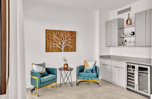 Harbordale Apartment | Luxury 3 Bedrooms APT Brand new, Perfectly located #303