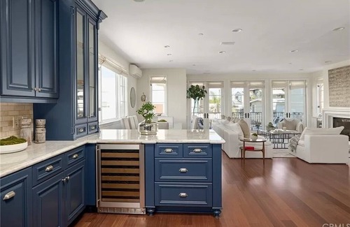 Gas Lamp Section House | Luxury 3-bedroom Townhouse steps from the beach
