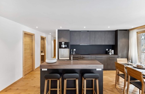 Grimentz Apartment | Luxury 3 Bedroom Apartment with Jacuzzi Rahas B Grimentz - By Mrs Miggins
