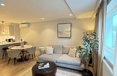 Notting Hill Apartment | Luxury 3 Bedroom Apartment Portobello Road Corner