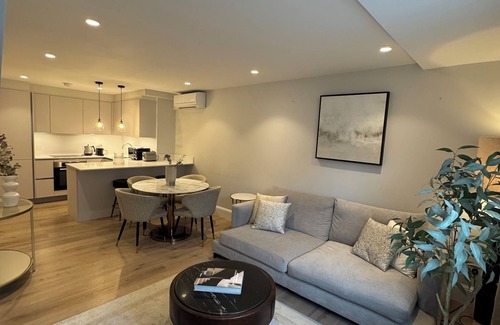 Notting Hill Apartment | Luxury 3 Bedroom Apartment Portobello Road Corner
