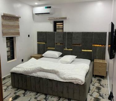 Ofin Apartment | Luxury 3 Bedroom Apartment