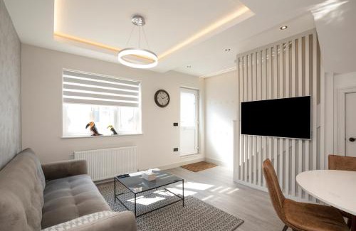 Golders Green Apartment | Luxury 3 Bedroom Flat 5 min to tube station