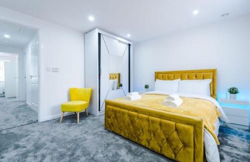 Manchester Apartment | LUXURY 3 BEDROOM HOUSE Close to Manchester Center