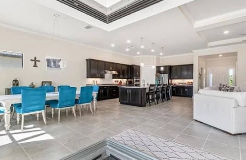 Rural Estates House | Luxury 3 Bedroom Retreat w/ Pool Near Naples Beaches. Family-Friendly Community.
