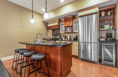 Canmore Condo | Luxury 3-Br Penthouse | INDOOR Pool & Hot Tub | Pool Table | 2 Decks + Mtn Views