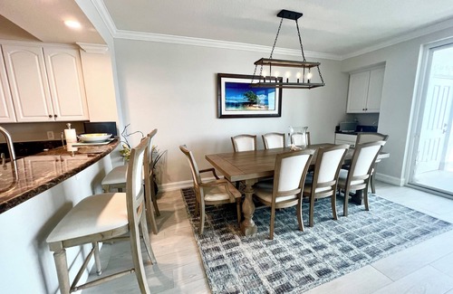 Islamorada Condo | ☀️Luxury 3 BR Remodeled! Ocean View PoolSpa, MarinaBikes Boat Slip Tennis/Pickle