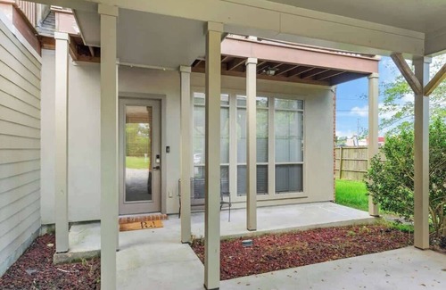 South Baton Rouge House | Luxury 3 Kings, Fully Equipped, near LSU