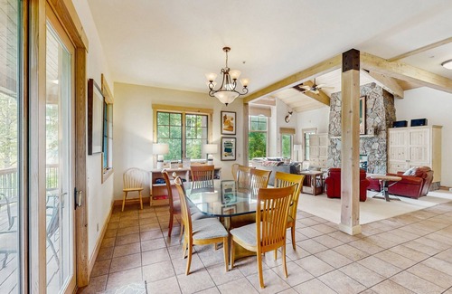 Three Peaks House | Luxury 3-Peaks Lodge with waterfalls, wildlife, & wraparound decks