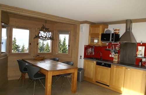 Prapoutel Apartment | Luxury 3-Room Cabin with Balcony, Ski-In/Ski-Out, Spa Access, Parking