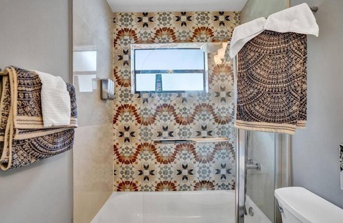Lauderhill House | Luxury 3bd/2ba near Beach & Las Olas