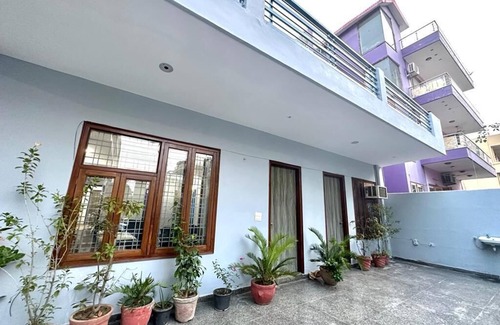 Gurugram Apartment | Luxury 3BHK entire house with no restrictions