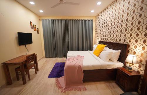 DLF Phase 5 Apartment | Luxury 3BHK Service Apartment -Golf Course Road, Gurgaon